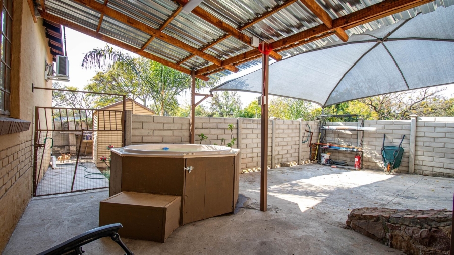 3 Bedroom Property for Sale in Protea Park North West